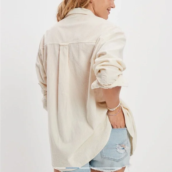 American Eagle Cordaroy Button Up (medium) - Picture 2 of 5